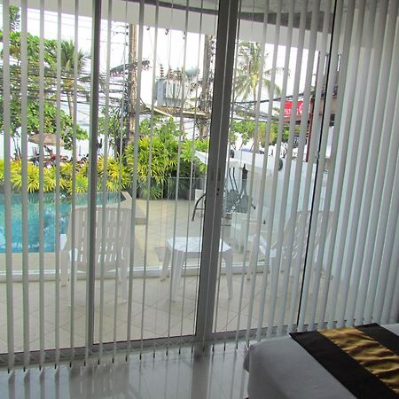 The Front Hotel And Apartments Patong Bagian luar foto