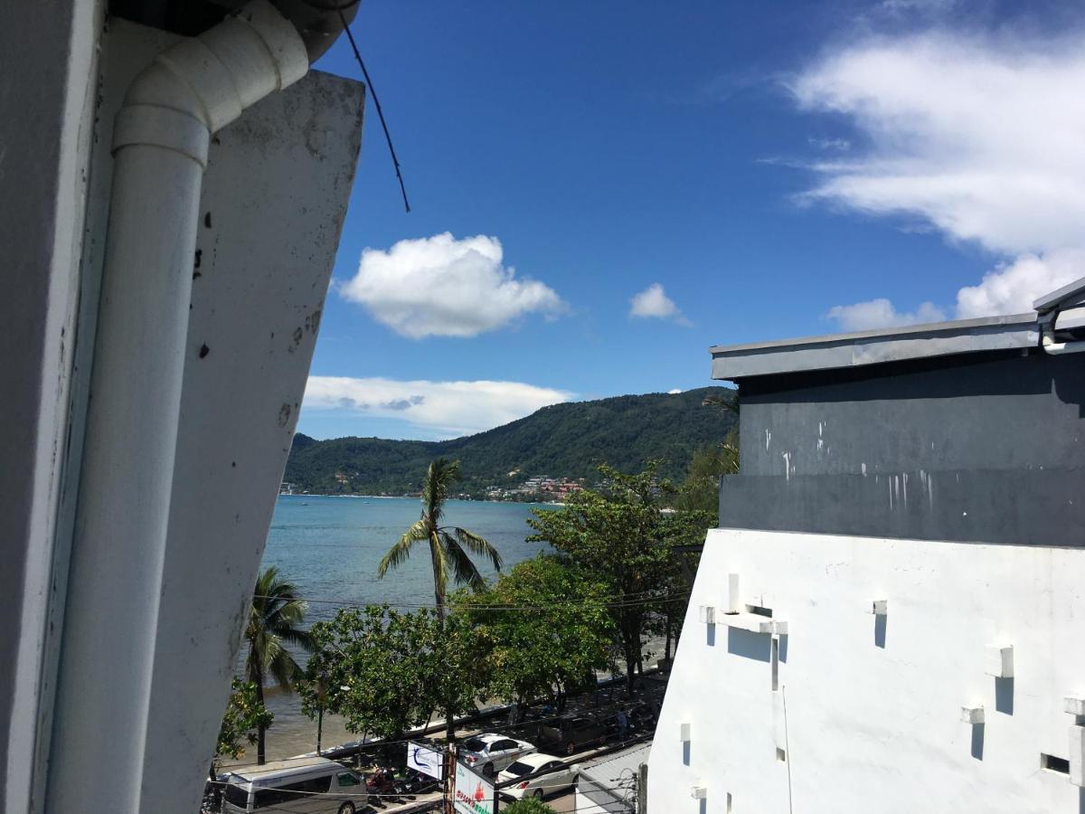 The Front Hotel And Apartments Patong Bagian luar foto