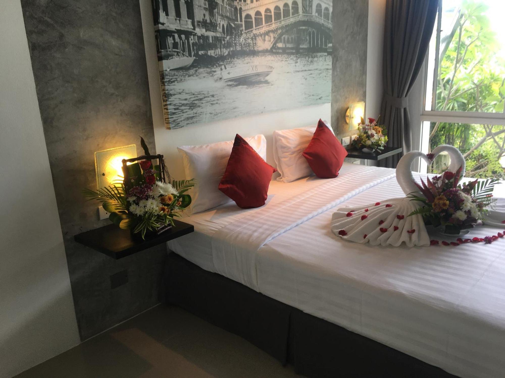 The Front Hotel And Apartments Patong Ruang foto